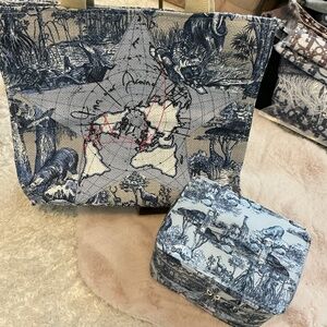 GWP DIOR AROUND THE WORLD TOTE AND MAKEUP TRAVEL ZIPPER TOTE BUNDLE DEAL
